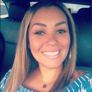 Meet your Posher, Denise